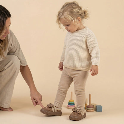 Comfy Hello KT Fur Slippers – Kids Sculptiss